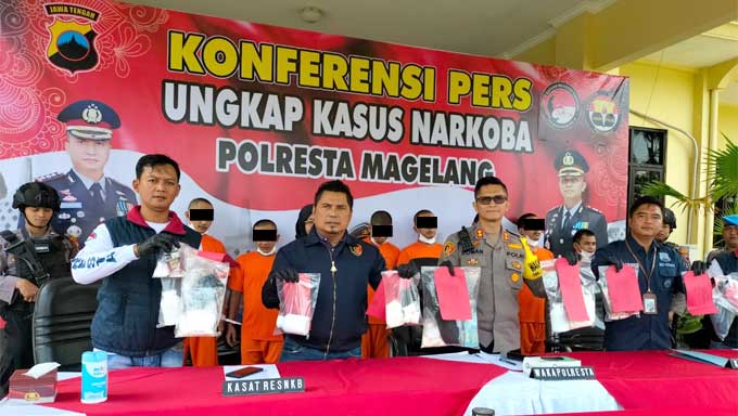 Ringkus 8 Tersangka Pengedar Psikotropika, Polresta Magelang Sita Ribuan Butir Pil Y