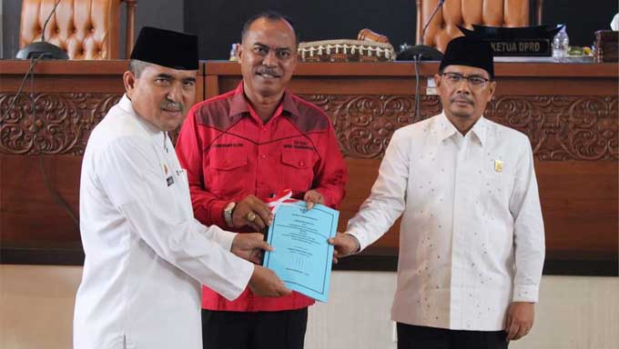 Bupati Dharmasraya Sampaikan Jawaban atas Pandangan Umum Fraksi DPRD Terkait Ranperda APBD 2024 1 Bupati Dharmasraya Sampaikan Jawaban atas Pandangan Umum Fraksi DPRD Terkait Ranperda APBD 2024
