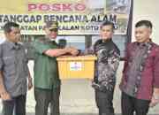 Gubernur Sumbar Antar Bantuan untuk Warga Terdampak Banjir dan Longsor di Lima Puluh Kota
