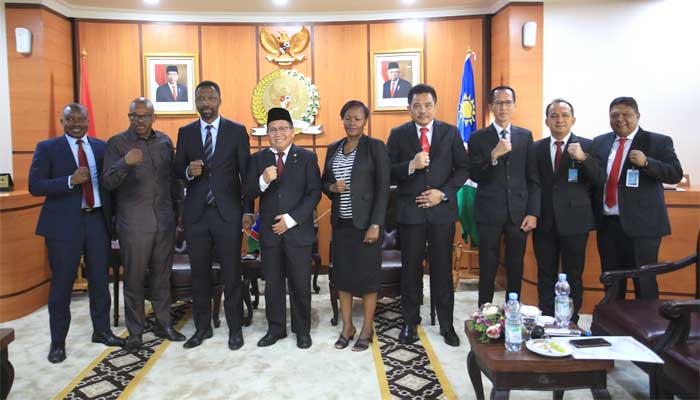 Dewan Nasional Namibia Benchmarking Study e-Parlemen ke DPD RI 1 Dewan Nasional Namibia Belajar e-Parlemen ke DPD RI