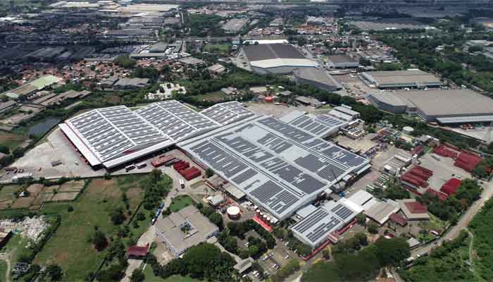 PLN Suplai 90 GWh Renewable Energy Certificate untuk CCEP Indonesia 1 Pabrik Bekasi 1 Coca-Cola Europacific Partners Indonesia