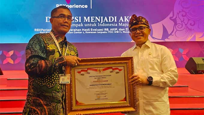 Pemko Payakumbuh Raih Penghargaan Implementasi RB Tematik Terbaik dari Kemenpan RB