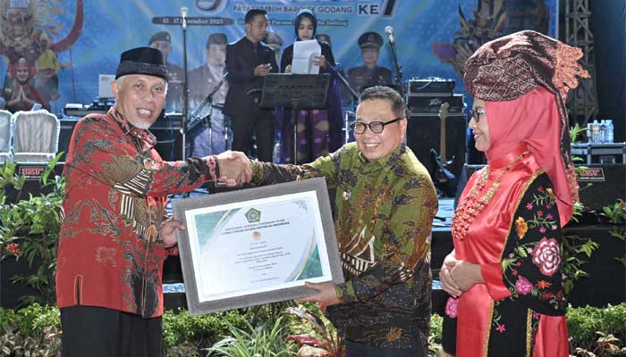Gubernur Sumbar Tutup Iven Payakumbuh Bagodang ke-7 1 Gubernur Sumbar Tutup Iven Bagodang ke-7