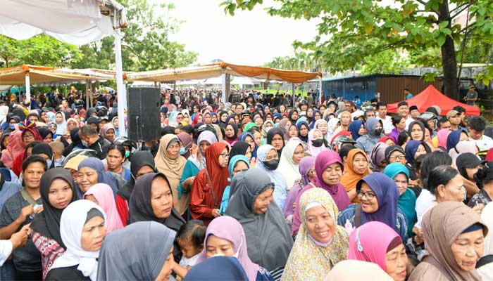 Warga Serbu Pasar Murah Bersubsidi Di Tanjungpinang