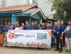 Apical Group Padang Ikuti Baksos Peringatan Rge’S Founder Day 2023 Di Pantai Ketaping