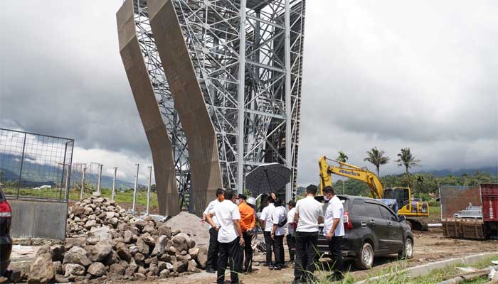Tinjau Pembangunan Sport Center, Pj Wako Padang Panjang Warning Pekerja Segera Rampungkan Pekerjaan