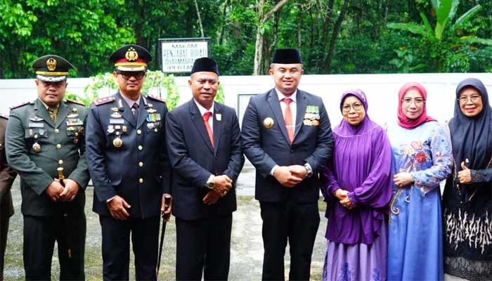 Pemkab Dharmasraya Anjangsana ke Makam Ahmad Munawar