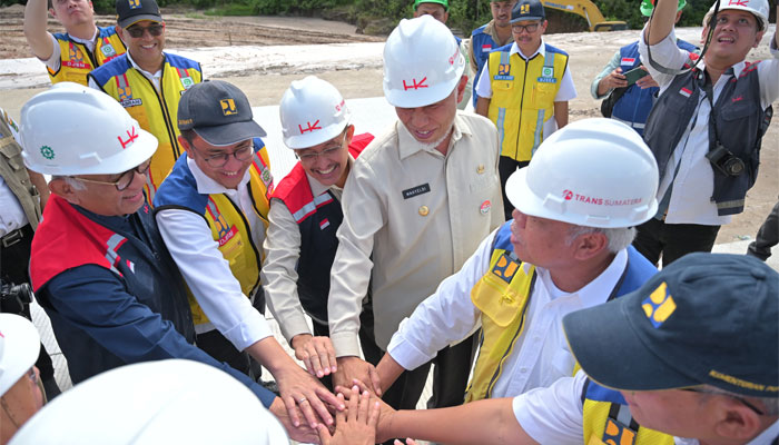 Menteri Pupr Basuki Hadimuljono Meninjau Pembangunan Jalan Tol Ruas Padang-Sicincin Di Kabupaten Padang Pariaman