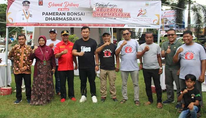 Expo UMKM di halaman Kantor Bupati Dharmasraya