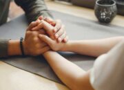 10 Cara Membangun Komunikasi yang Baik dengan Pasangan
