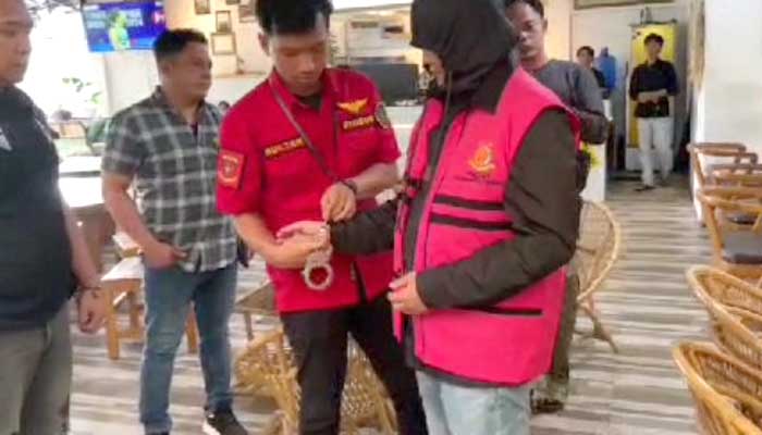 Kejari Dharmasraya Bekuk Terpidana Kasus Korupsi Pembangunan Gedung Produksi di Jambi