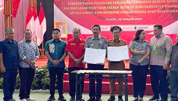DPRD Kabupaten Dharmasraya Tandatangani Kerja Sama Penyusunan Naskah Akademik dengan Kemenkumham Sumbar 1 DPRD Kabupaten Dharmasraya Tandatangani Kerja Sama Pembuatan Naskah Akademik dengan Kemenkumham Sumbar