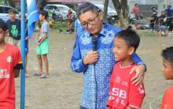 Wako Padang Motivasi Anak-anak SSB Peserta Opel Cup 1 2024