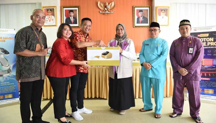 Fohowey Internasional Perkenalkan Alat Terapi Kesehatan di RSUD RAT Tanjungpinang 1 Sosialisasi dan Launching Alat Terapi Kesehatan Produk dari Perusahaan Asal China Fohowey Internasional di Lantai 4 Rumah Sakit Umum Provinsi Raja Ahmad Tabib (RAT), Tanjungpinang
