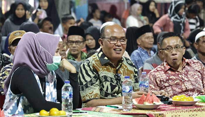 Ketua Dprd Sumatera Barat, Supardi, Reses Perorangan Di Pasar Nagari Sialang