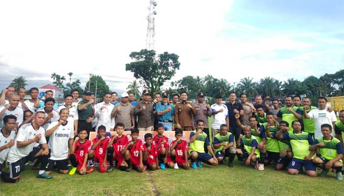 Wabup Pasbar Buka Turnamen Jambak Oldstar Peridon Cup 1 U-40