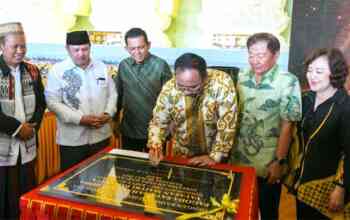 Menteri Agama Menandatangani Prasasti Peresmian Pagoda Sata-Sahasra Buddha, Tanjungpinang