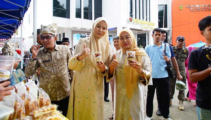 Bupati Tanah Datar Buka Bazar Cindua Mato 1 Bazar Cindua Mato di Kabupaten Tanah Datar