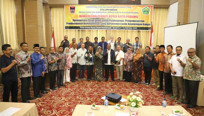 Pimpinan dan Anggota DPRD Kota Padang Ikuti Bimtek Peningkatan Kapasitas 1 Bimtek Peningkatan Kapasitas Pimpinan dan Anggota DPRD Kota Padang masa sidang I tahun 2024