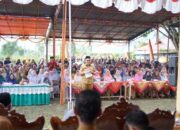 Bupati Solok Serahkan Bantuan Beras di Nagari Talang Babungo dan Salimpek