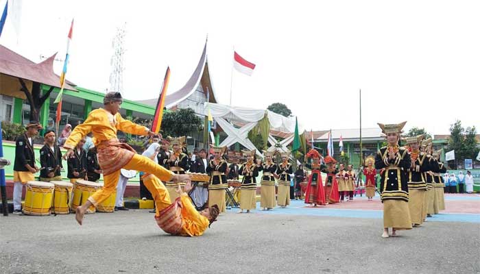 Pembukaan Green Campus Competition ke-5 yang diadakan OSIM MAN 1 Padang Panjang