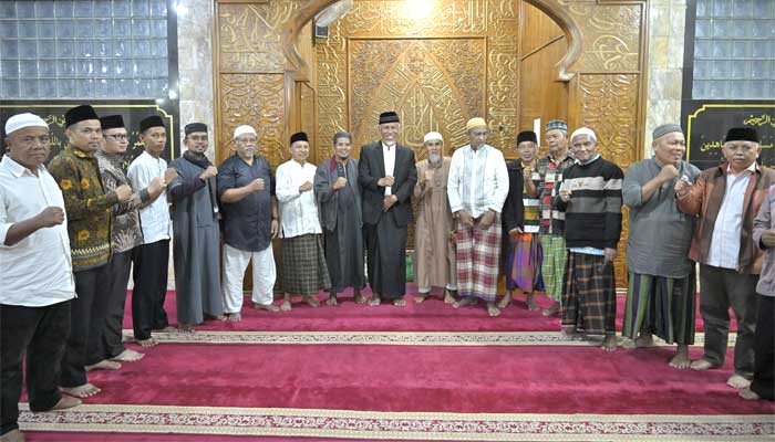 Gubernur Sumbar, Mahyeldi Subuh Mubarakah Di Masjid Raya Pasar Muara Labuh