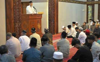 Gubernur Sumbar, Mahyeldi Beri Tausiah Subuh Di Masjid Surau Darul Jannah