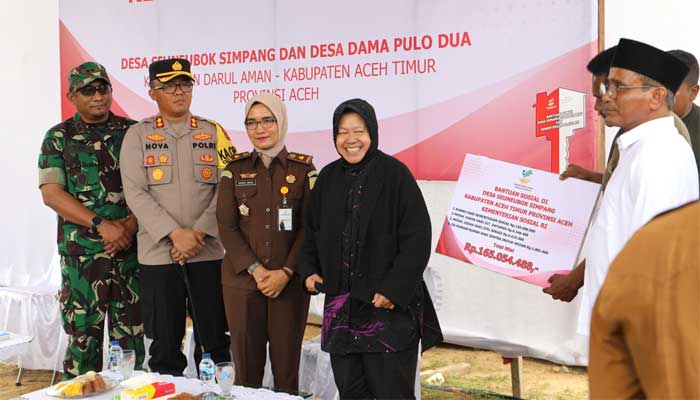 Mensos Serahkan 11 Bantuan Rumah Layak Huni Tahan Gempa