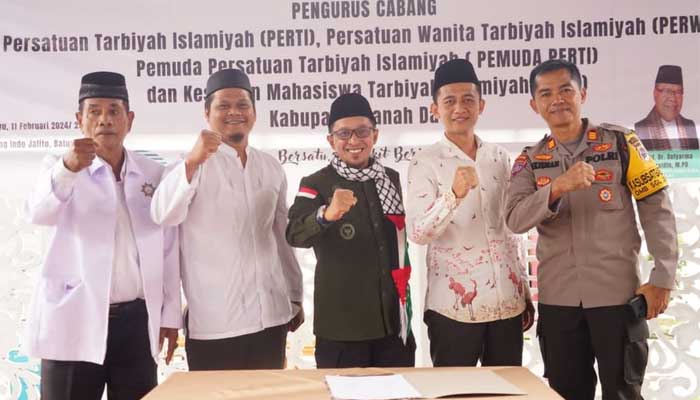 Bupati Eka Putra Hadiri Pelantikan dan Pengukuhan Pengurus PERTI Kabupaten Tanah Datar