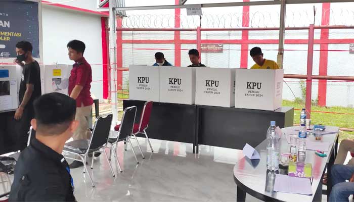 Suasana pemungutan suara Pemilu 2024 di Lapas Narkotika Kota Sawahlunto