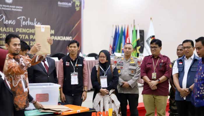 KPU Padang Panjang Tuntaskan Rekapitulasi Penghitungan Perolehan Suara Pemilu 2024
