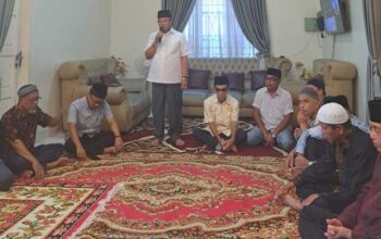 Haji Almaisyar Datuak Bangso Dirajo Nan Kuniang Sampaikan Sambutan Saat Buka Puasa Bersama