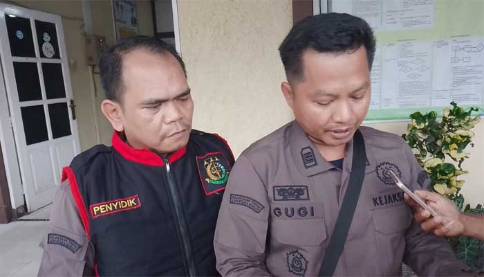 Kejaksaan Negeri Payakumbuh Geledah Dinas Pendidikan Kabupaten Lima Puluh Kota, Ini Kasusnya 1 Kasi Intel Kejaksaan Negeri Payakumbuh, Gugi Dolansyah