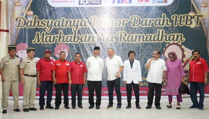 Gubernur Mahyeldi Apresiasi HBT Sumbar Selenggarakan Donor Darah 1 Gubernur Mahyeldi hadiri agenda tahunan donor darah HBT Sumbar