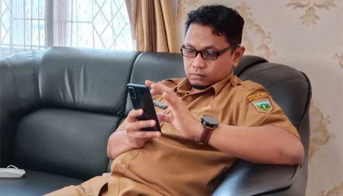 Disperdakop Padang Panjang Gelar Pasar Sembako Murah, Catat Jadwal Lainnya 1 Kadis Disperdakop Kota Padang Panjang, Jevie Carter Eka Putra