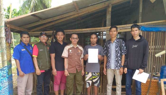 Kelompok Sepakat Farm Lubuk Basung terima bantuan usaha ternak