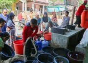 Kemensos Penuhi Kebutuhan Air Bersih Sampai Pangan Korban Banjir Dan Longsor Pesisir Selatan
