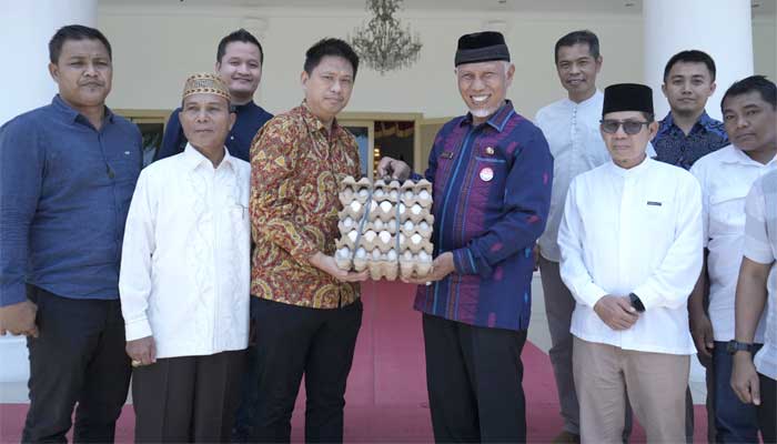 PT Charoen Pokphan Salurkan Bantuan Pangan ke Pessel dan Padang Pariaman