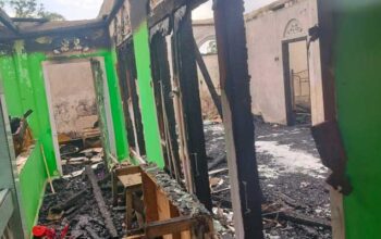 Rumah Warga Nagari Manggilang Ludes Terbakar, Mobil Damkar Telat, Sampai Di Lokasi Malah Rusak