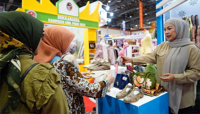 Stand Dekranasda Kabupaten Tanah Datar di Inacraft 2024 ramai dikunjungi