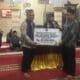 Ketua Tim Safari Ramadan 6, H Kasmir serahkan bantuan Pemkab Solsel kepada pengurus Masjid Nurul Hikmah Bariang Rao-Rao