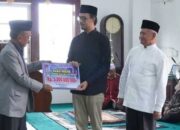 Wako Bukittinggi Serahkan Dana Hibah Rp 5 M Untuk Masjid Jami' Tarok