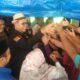 Bupati Solok Berikan Bantuan Uang kepada Korban Banjir dan Longsor di Pesisir Selatan