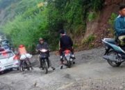 Jalan Penghubung Provinsi Sumbar Rusak Parah Di Kabupaten Solok