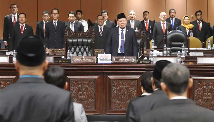 Sidang paripurna DPD RI