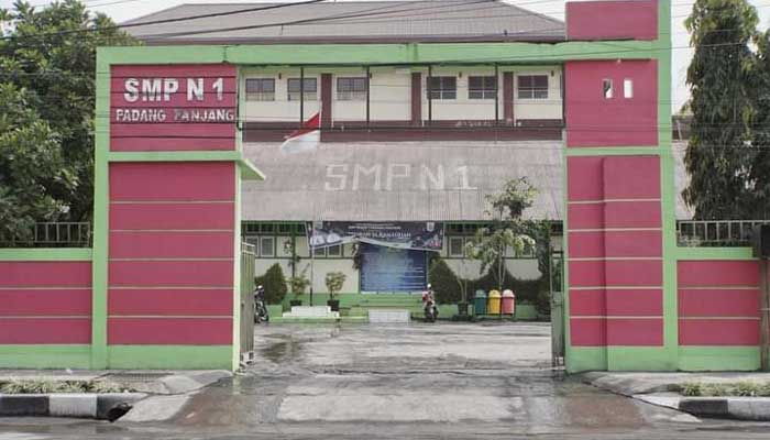 Erupsi Gunung Marapi Meningkat, Diknas Padang Panjang Liburkan Sekolah 1 SMPN 1 Padang Panjang