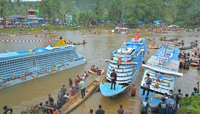 Alek Bakajang di Nagari Gunung Malintang, Pangkalan, Kabupaten Lima Puluh Kota, Sumatera Barat