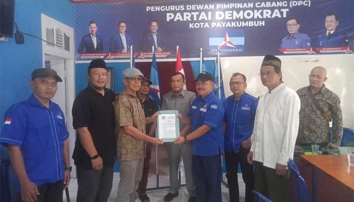 Almaisyar Mendaftar di Partai Demokrat Payakumbuh