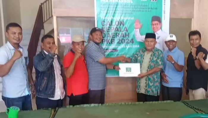 Haji Almaisyar Datuak Bangso Dirajo Nan Kuniang Mendaftar Sebagai Bakal Calon Walikota Payakumbuh 2024-2029 Ke Pkb