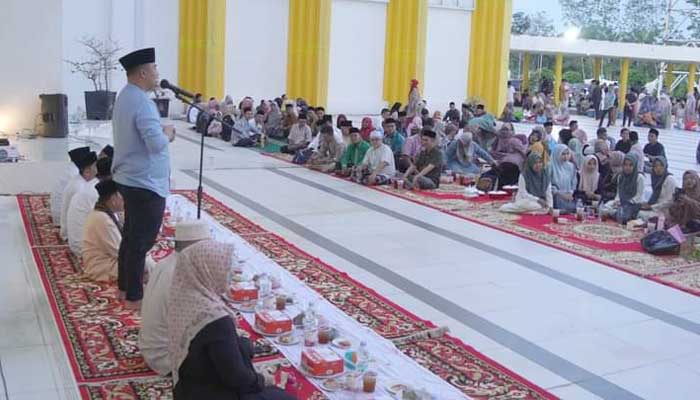 Bupati Dharmasraya Buka Puasa bersama Imam, Khatib, Bilal dan Dai